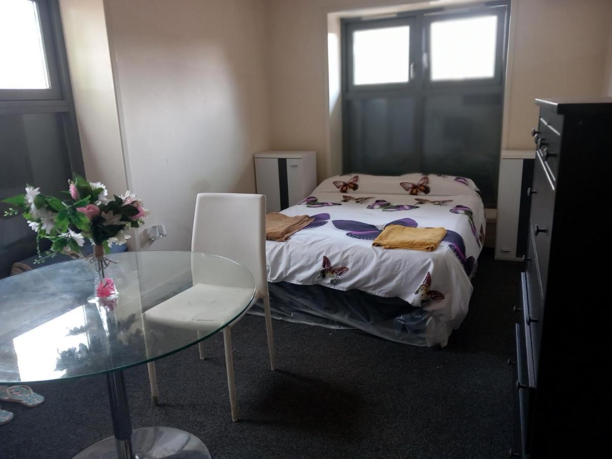 Jah Lodge كرويدون المظهر الخارجي الصورة